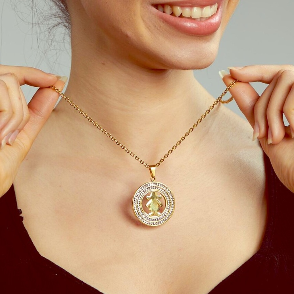 Necklace w/ Pendent Charm